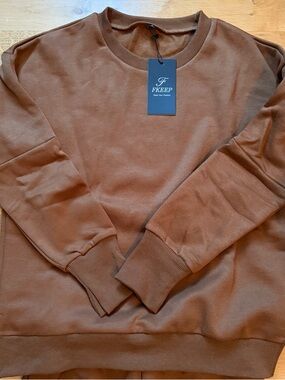 FKeep, Set: Women's Crewneck Sweatshirt & Shorts Set in Brown, Small